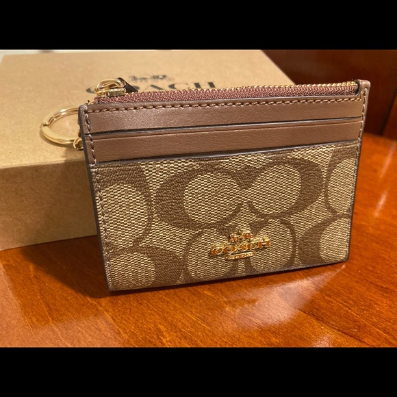 COACH SIGNATURE ID/CARD CASE - Picture 1 of 5